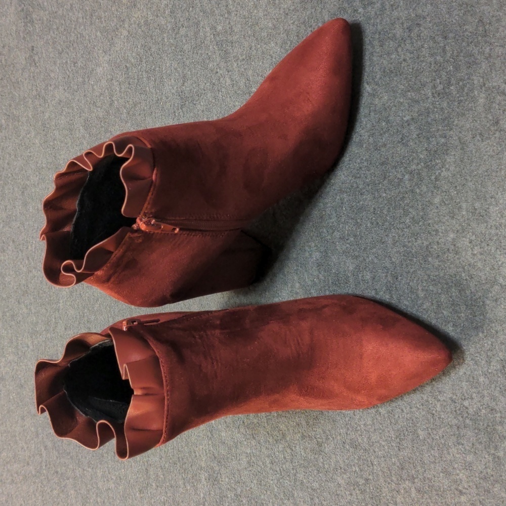 Athena Alexander Ankle Ruffle Boot, Womens 6, Burgundy NEW